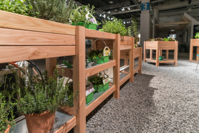 Hochbeet und Ablage